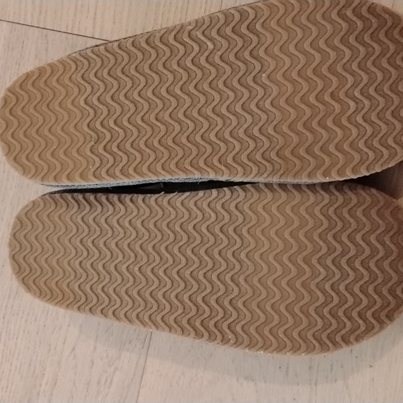 Children's Place navy slip on casual shoes NWT - Picture 4 of 4